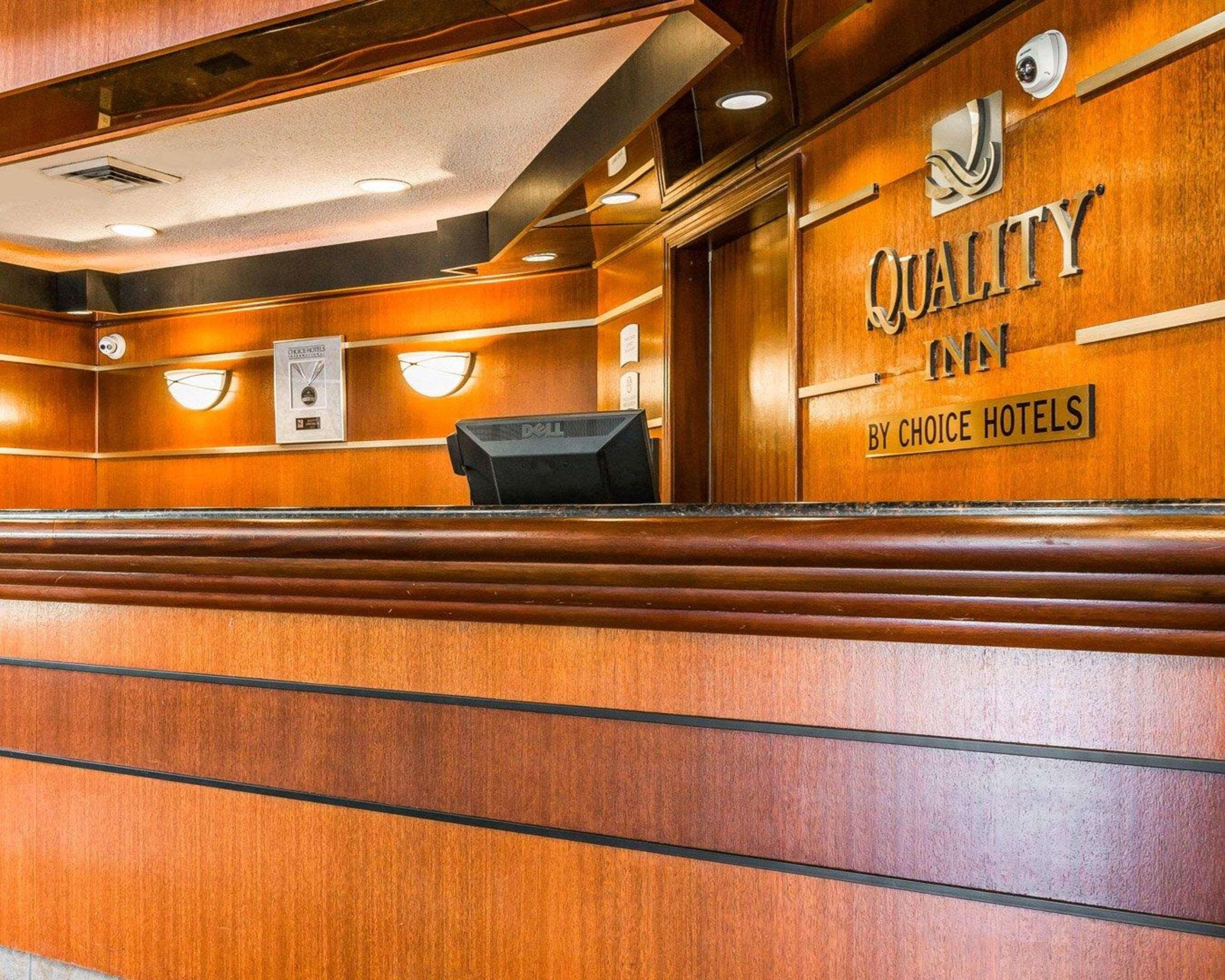 Quality Inn Auburn Hills - Detroit North Экстерьер фото