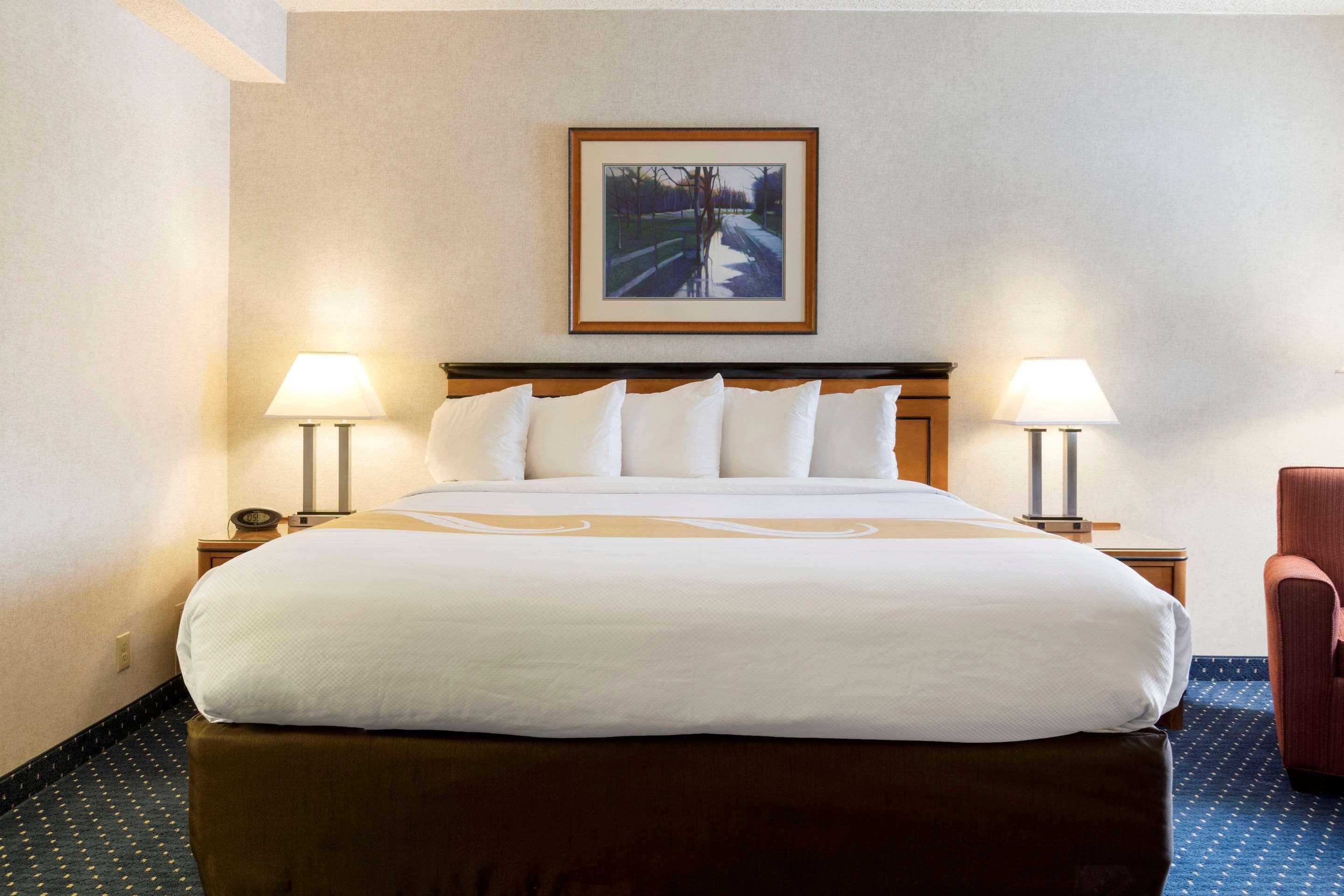 Quality Inn Auburn Hills - Detroit North Экстерьер фото