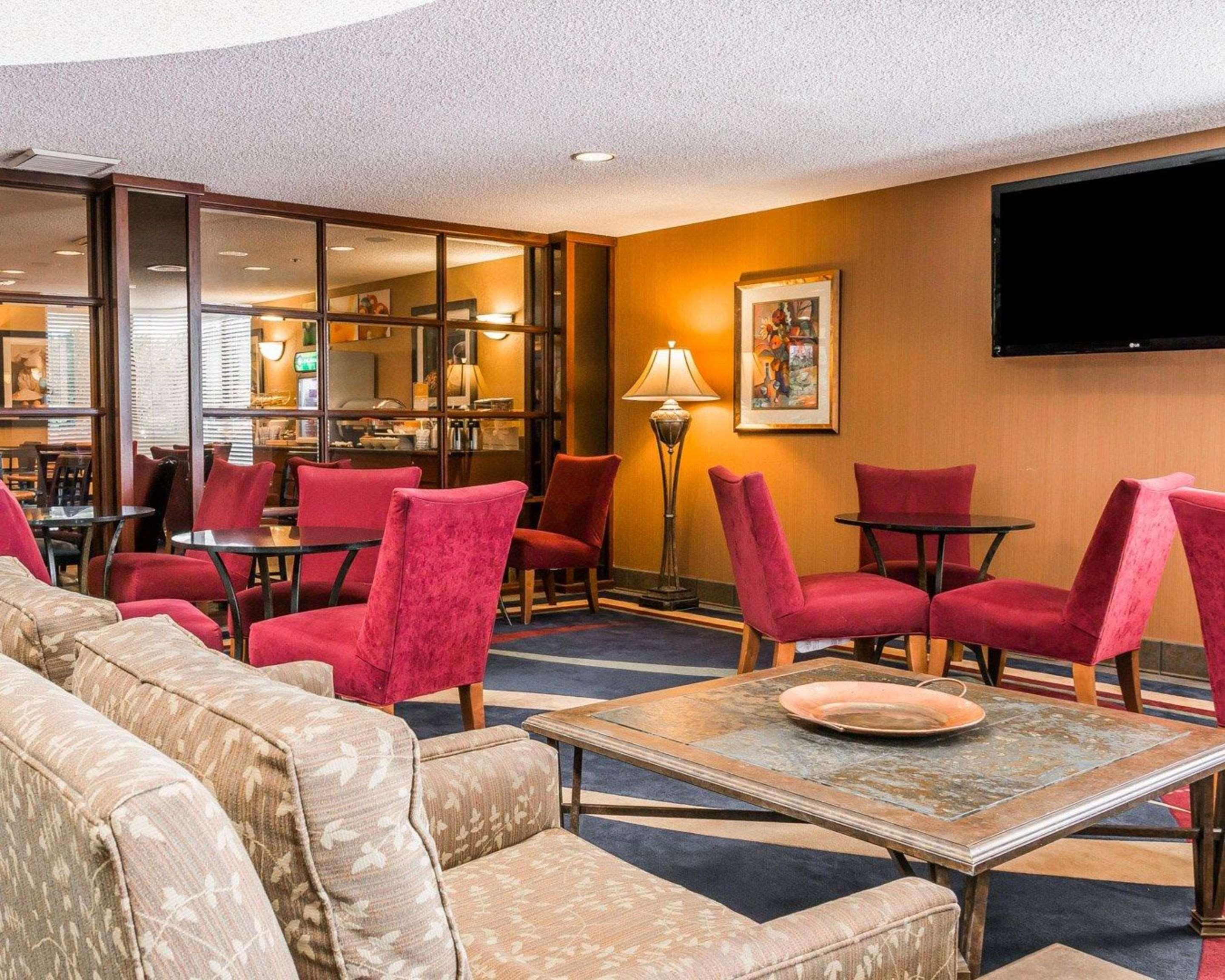 Quality Inn Auburn Hills - Detroit North Экстерьер фото