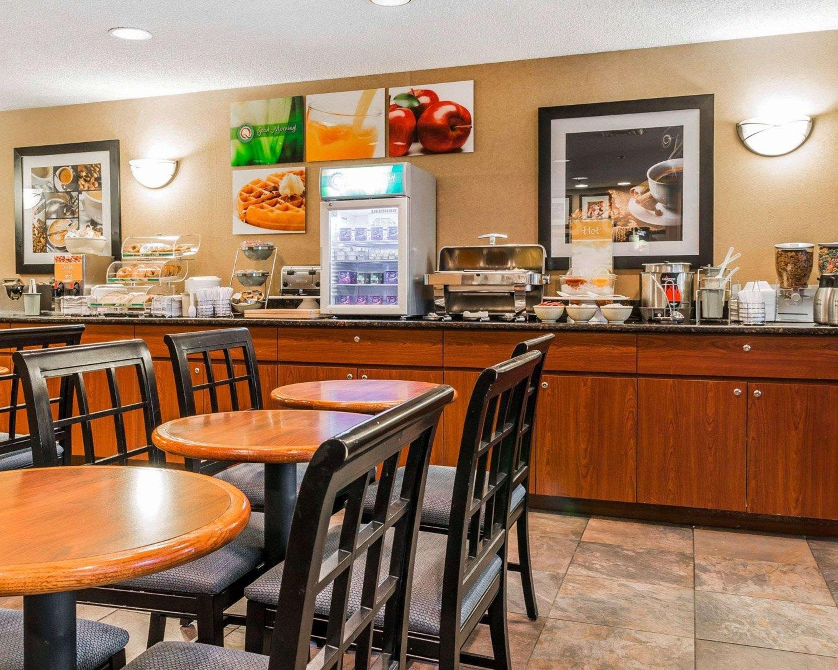 Quality Inn Auburn Hills - Detroit North Экстерьер фото