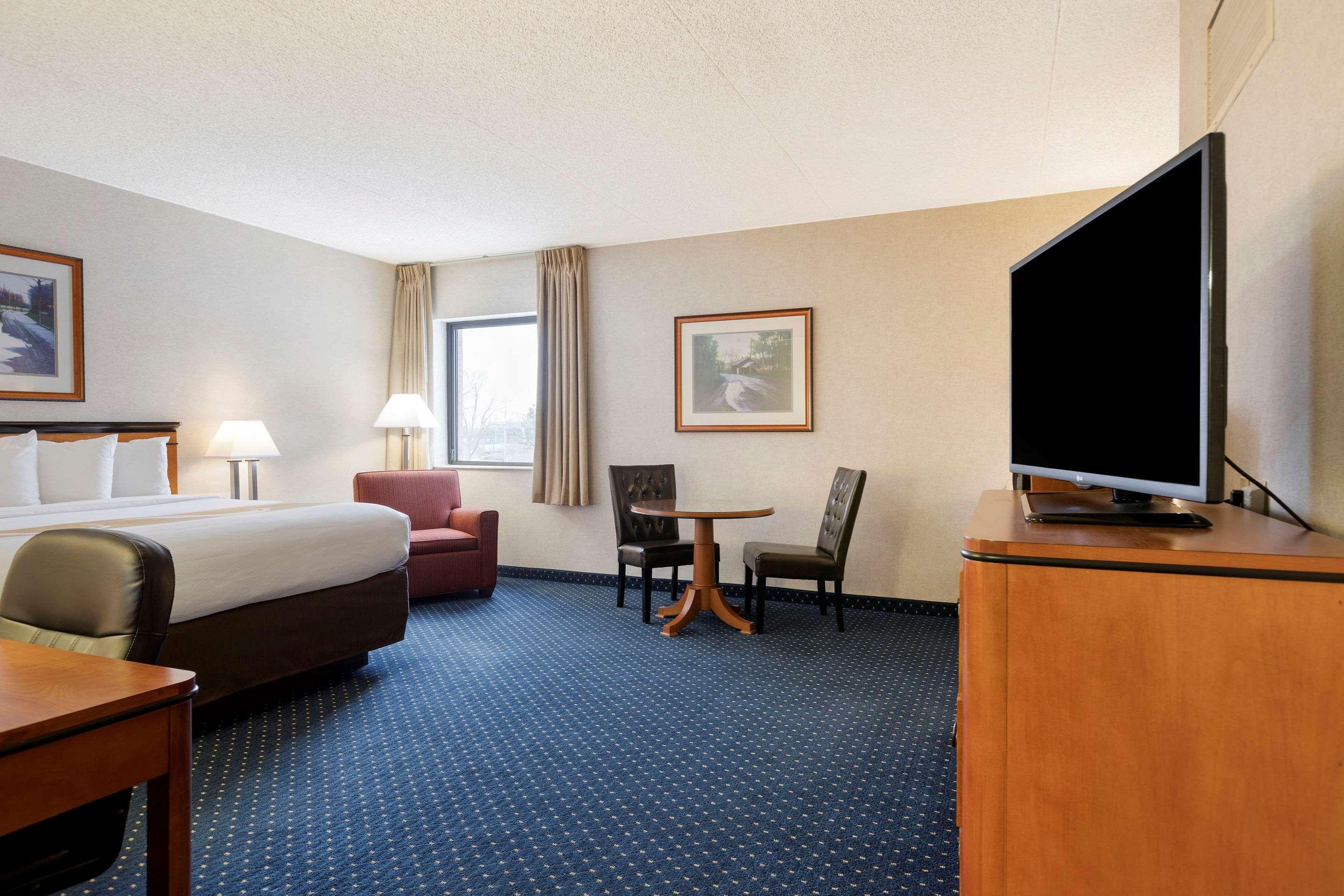 Quality Inn Auburn Hills - Detroit North Экстерьер фото