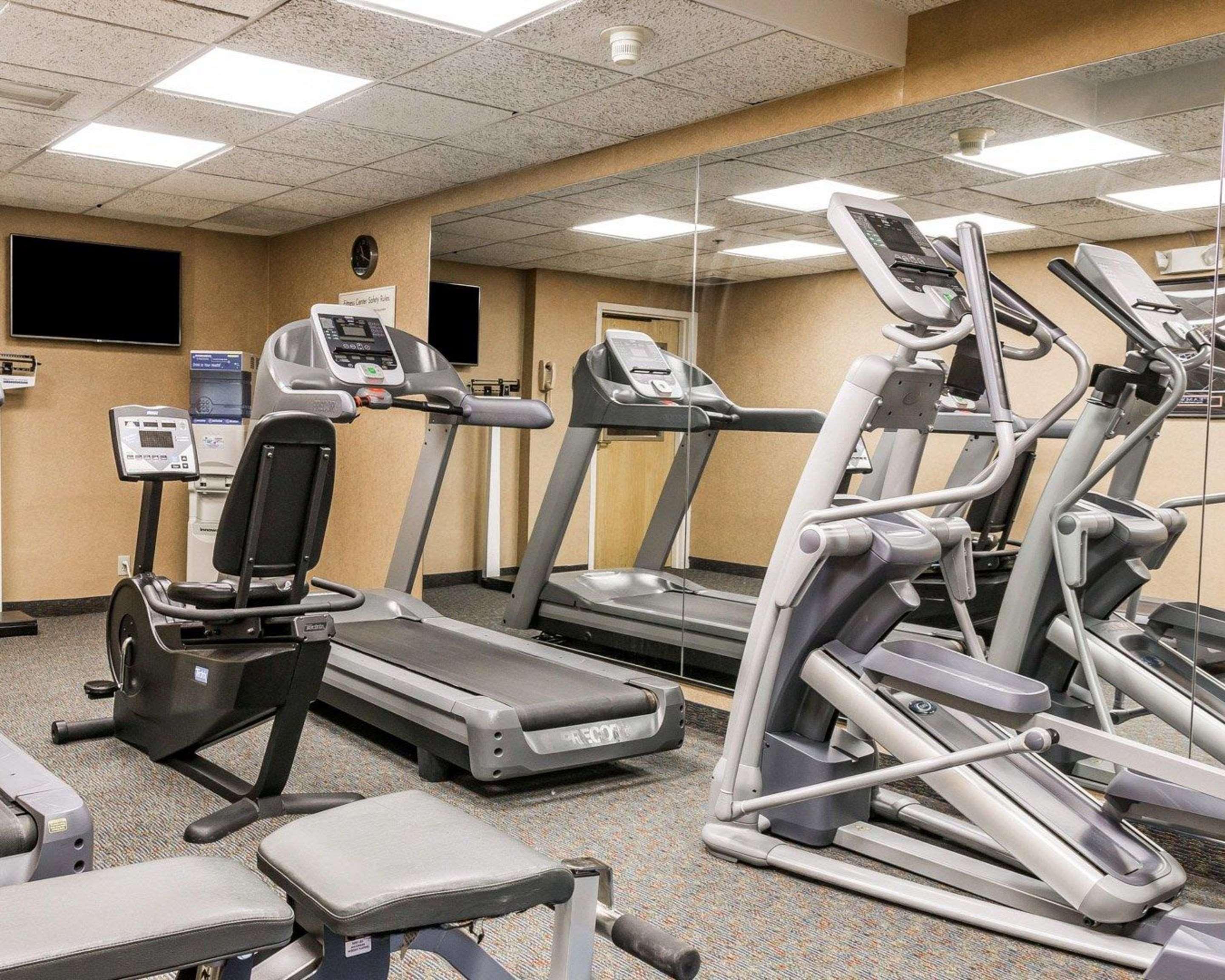 Quality Inn Auburn Hills - Detroit North Экстерьер фото